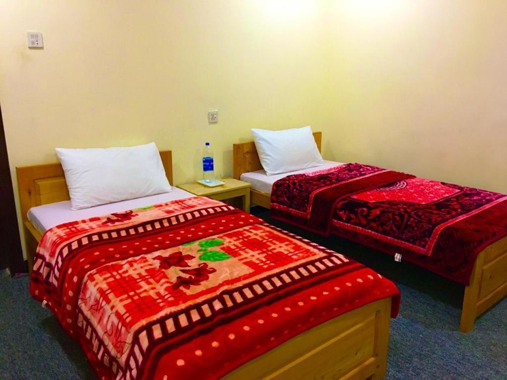 Chitral Inn Resort ภายนอก รูปภาพ