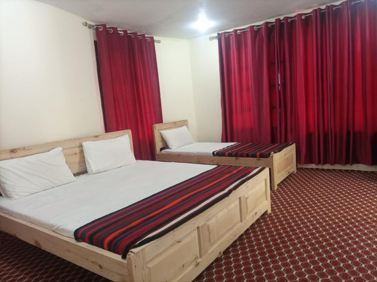 Chitral Inn Resort ภายนอก รูปภาพ