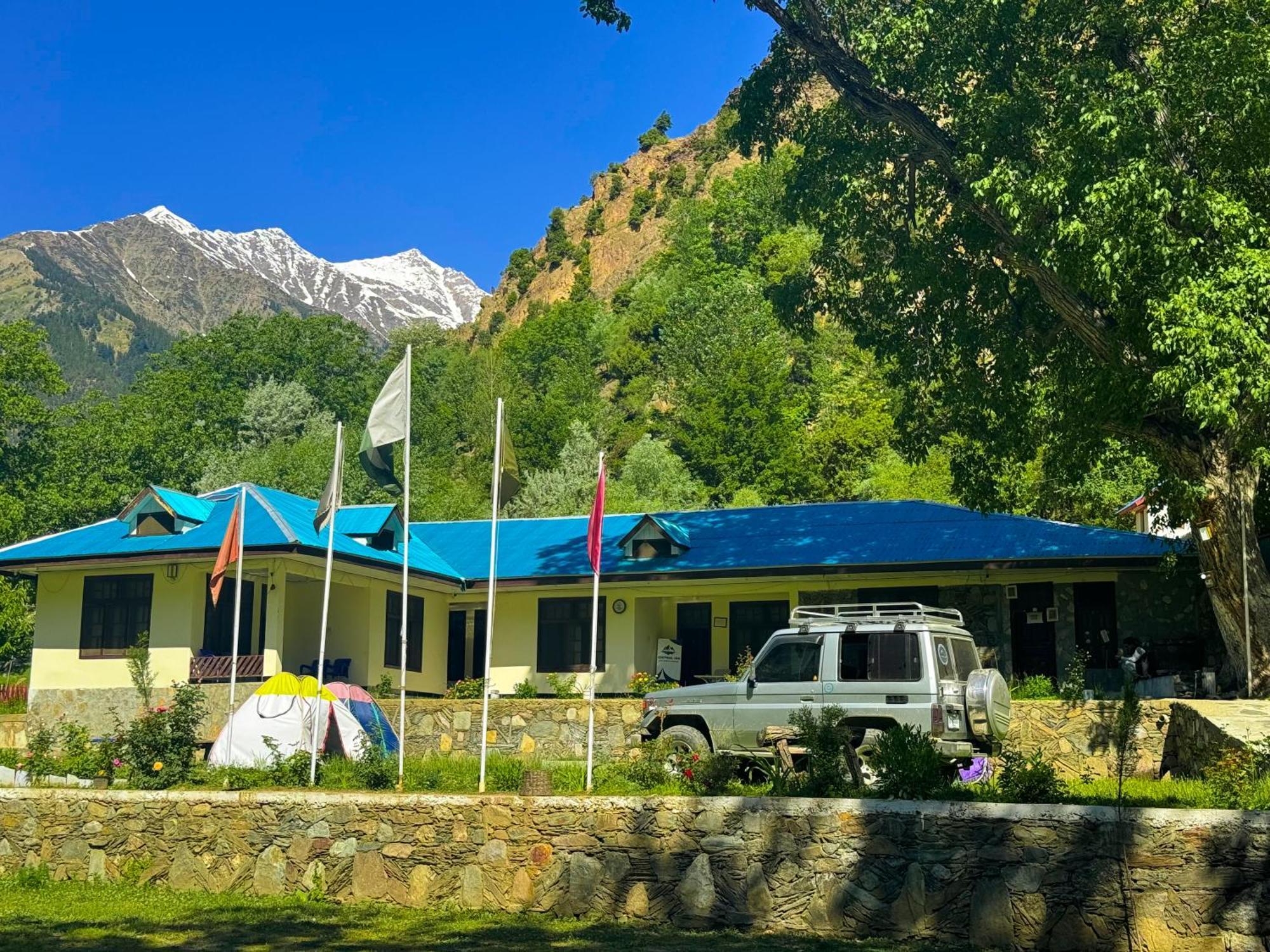 Chitral Inn Resort ภายนอก รูปภาพ